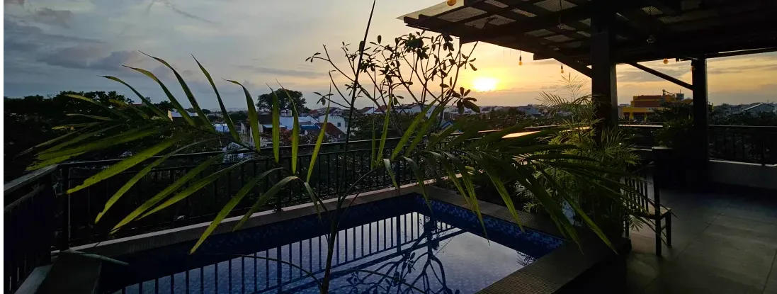 SnapStay Co-Working Cafe & Community Hub