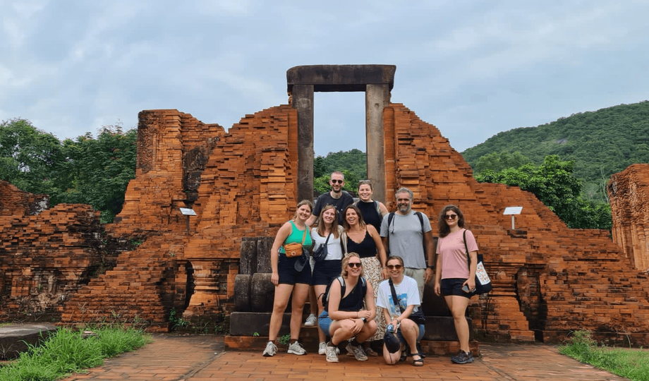 SnapStay  Co-Working Cafe & Community Hub